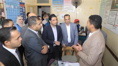 نائب محافظ سوهاج يتفقد فعاليات القافلة الشاملة بقرية باصونة بمركز المراغة