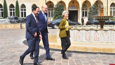 المفوضية الأوروبية ترحب بالتوافق حول حزمة قروض بقيمة 45 مليار يورو لدعم أوكرانيا