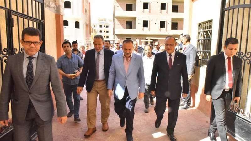 محافظ أسيوط يتفقد