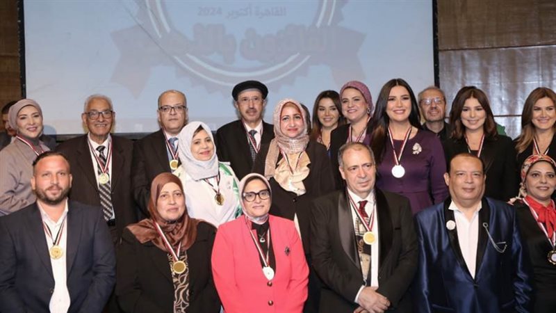 تكريم إعلاميين وأساتذة