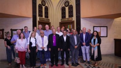 رئيس الطائفة الإنجيلية يلتقي وفدا من مؤسسة 