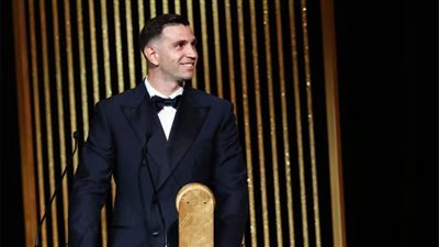 عاجل| إيميليانو مارتينيز أفضل حارس مرمى في العالم 2024