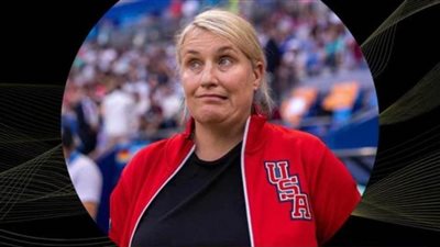 عاجل.. الكرة الذهبية| إيما هايز تفوز بجائزة أفضل مدربة للسيدات لهذا العام