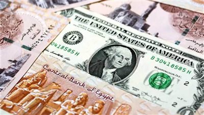 عاجل| الأخضر يتراجع.. سعر الدولار اليوم في جميع البنوك المصرية