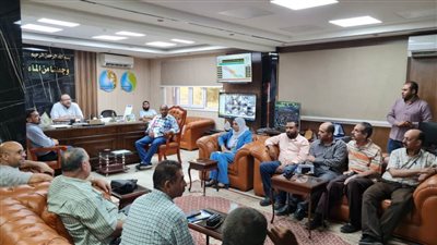رئيس مياه سوهاج يناقش تطبيق أعلى معايير الجودة والسلامة والمأمونية لمياه الشرب والصرف الصحي