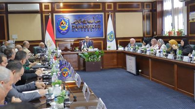  منح درجة الماجستير والدكتوراه لـ35 طالبا وترقية 16 عضو هيئة تدريس بجامعة دمنهور 