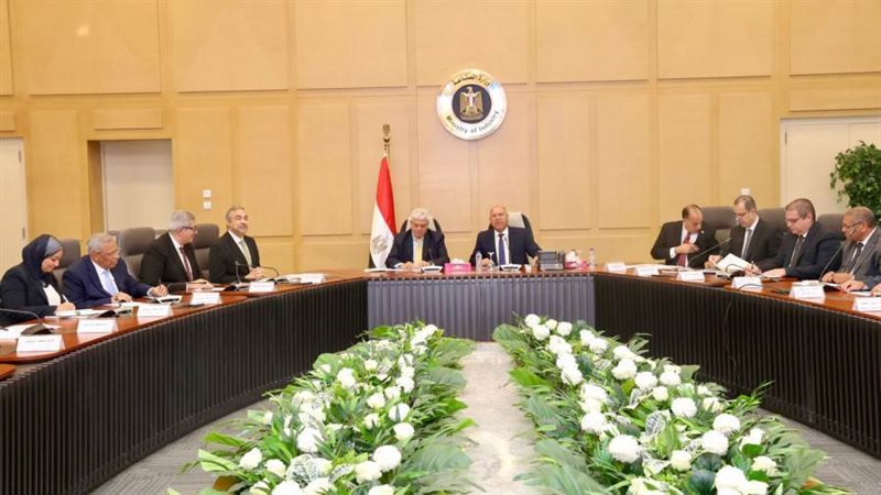 خلال لقاء نائب رئيس