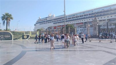 بالصور.. ميناء بورسعيد السياحي يستقبل 1000 سائح على متن سفينة