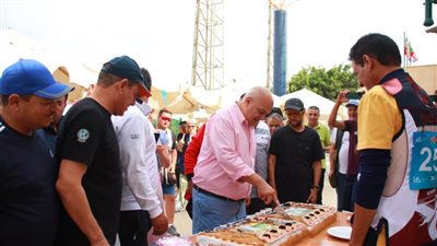 تكريم الرامي المصري عبد الشفيع عوض على هامش بطولة العالم للرماية على الأطباق المروحية 2024