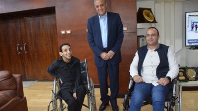  بالصور.. محافظ الغربية يصطحب مواطنين من ذوي الهمم لـ