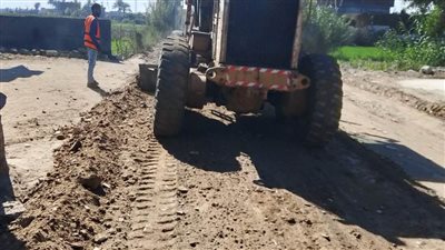 رصف طريق 105 مالونا بمركز أبوالمطامير بتكلفة 5.6 مليون جنيه