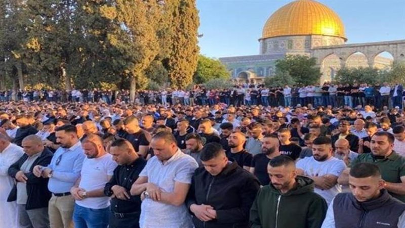 صلاة الجمعة في المسجد