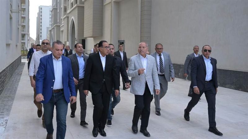 رئيس الوزراء يتفقد