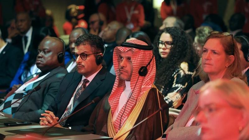 جانب من اجتماعات