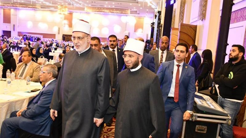 وزير الاوقاف مع وكيل