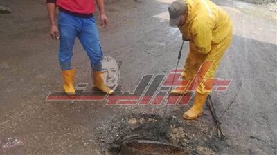 تطهير خطوط الصرف الصحي استعدادًا لهطول الأمطار بكفر الشيخ 