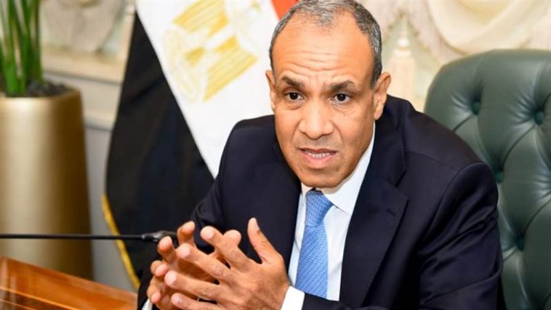 الدكتور بدر عبد العاطي