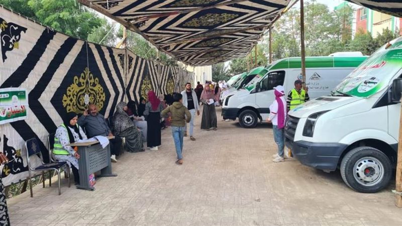 جانب من القافلة الطبية