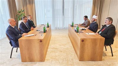 رئيس اللجنة الحكومية بأذربيجان يستقبل وزير الأوقاف 