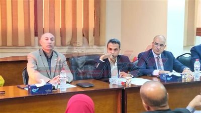 وكيل تعليم كفر الشيخ يجري مقابلات مع المتقدمين لوظائف التوجيه الفني   