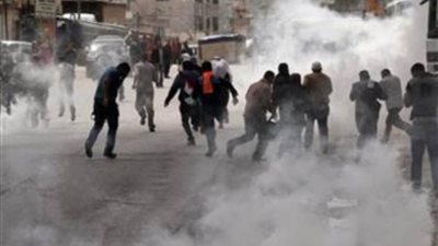 إصابة فلسطينيين بالاختناق إثر محاولة الاحتلال اقتحام بلدة الخضر