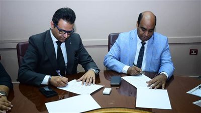 جامعة سوهاج توقع بروتوكول تعاون مع مديرية الصحة والسكان لدعم القطاع الصحي بالمحافظة