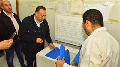 محافظ أسيوط يفاجئ العاملين بمركز صحة المرأة بقرية درنكة الجديدة لمتابعة انتظام العمل وتقديم الخدمات