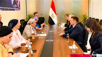 مصر وسلوفاكيا تبحثان تعزيز التعاون في مجالات الاقتصاد الدوار وتدوير المخلفات