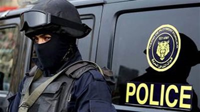 كشف ملابسات تداول تعدي شخص على سيدة بالسب وإلقاء مخلفات على سيارتها