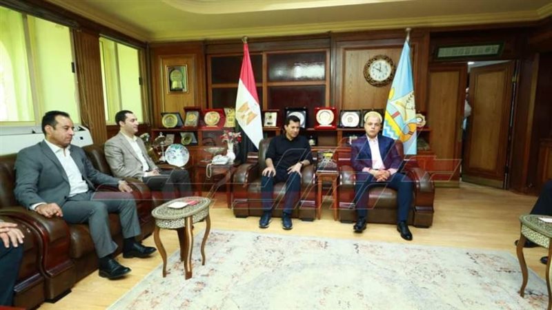 محافظ كفرالشيخ ووزير