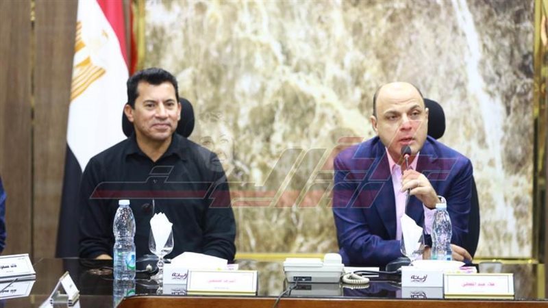 محافظ كفرالشيخ ووزير