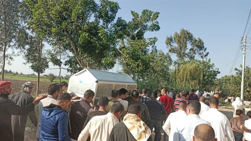 جانب من تشييع جنازة