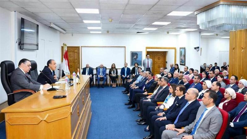 الدكتور بدر عبد العاطي