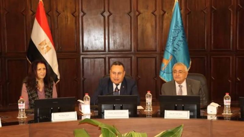 رئيس جامعة الإسكندرية