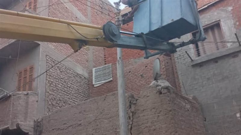 صيانة كشافات الإنارة