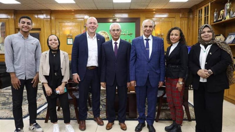 رئيس جامعة المنيا