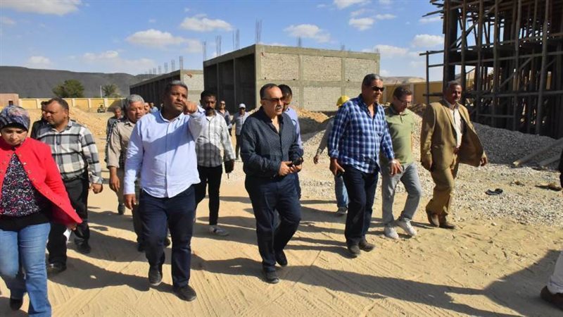 محافظ أسيوط يتفقد