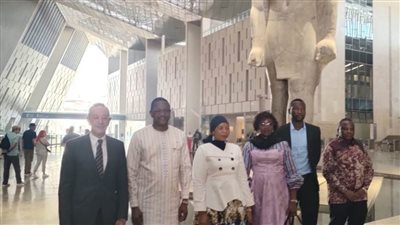 المتحف الكبير يستقبل وزير الخارجية والتعاون الإقليمي ببوركينا فاسو وعمدة طوكيو باليابان