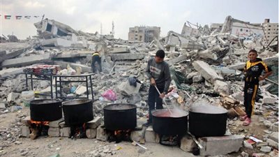 استشهاد 5 فلسطينيين في قصف للطيران الإسرائيلي استهدف خيمة تؤوي نازحين