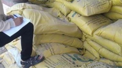 تموين الشرقية يضبط 10 أطنان مواد غذائية وأعلاف مجهولة المصدر  