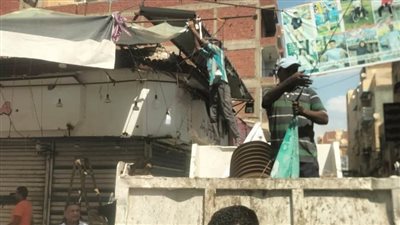 غلق ١٧ محلا تجاريا بدون ترخيص في أبو صوير الإسماعيلية 