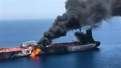 عاجل.. الحوثيون: استهدفنا مدمرتين أمريكيتين في البحر الأحمر