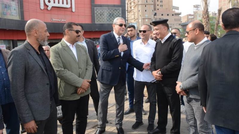 محافظ الغربية ومدير