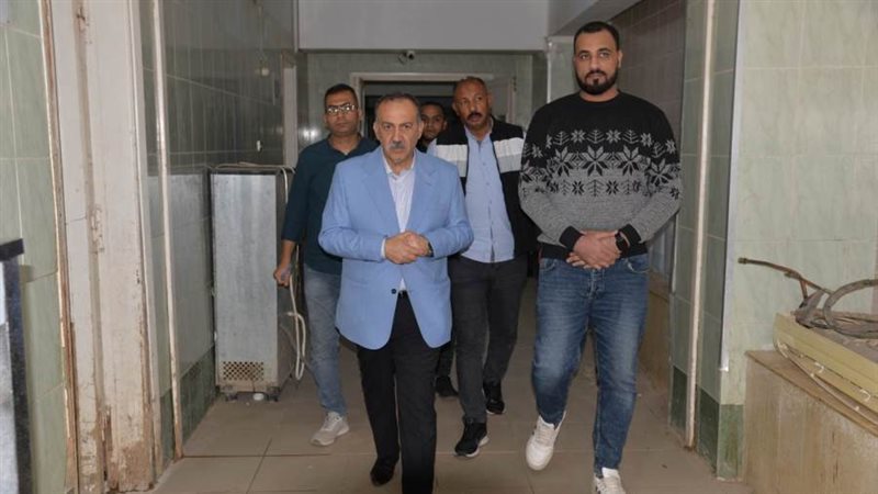 محافظ أسيوط خلال