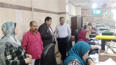 رئيس مركز ساحل سليم بأسيوط يتفقد المركز التكنولوجي للاطمئنان على سير العمل 