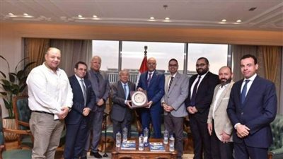 وزير العمل يستقبل نقيب المهندسين لبحث تفعيل التعاون في المجالات المشتركة 