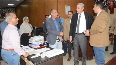 بالصور.. محافظ الغربية يراجع إجراءات طلبات التصالح في المراكز التكنولوجية بطنطا