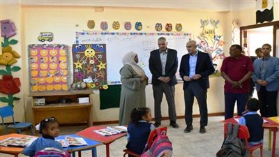 وزير التربية والتعليم ومحافظ أسوان يقومان بزيارة ميدانية لعدد من المدارس لمتابعة انضباط العملية التعليمية  