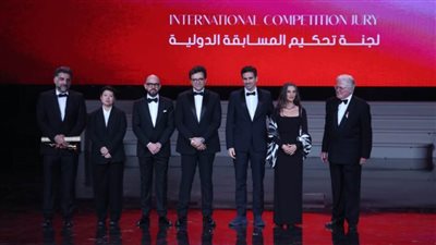 وزير الثقافة يُعلن انطلاق فعاليات الدورة الـ45 لمهرجان القاهرة السينمائي الدولي