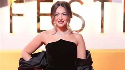 بالصور.. أبرز إطلالات النجمات على السجادة الحمراء بمهرجان القاهرة السينمائي الدولي